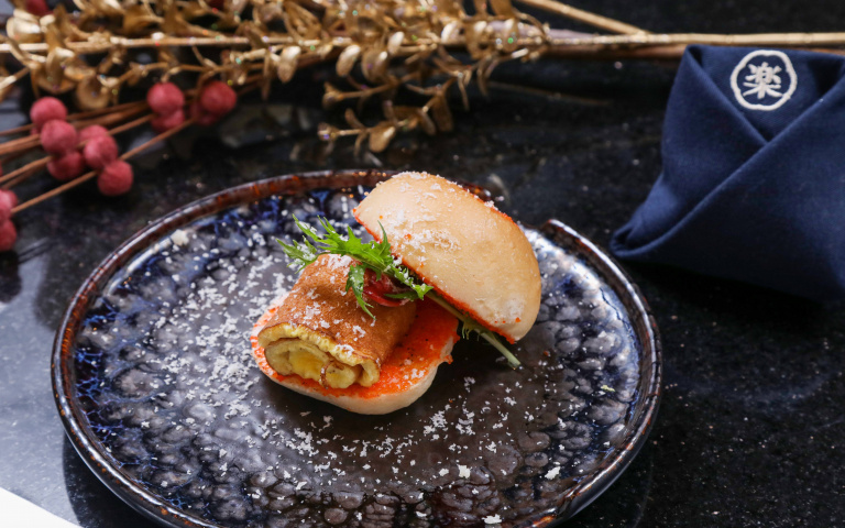 中高價鐵板燒戰火起2／「明水然‧樂」插旗板橋推龍蝦二吃　14品無菜單套餐2千有找