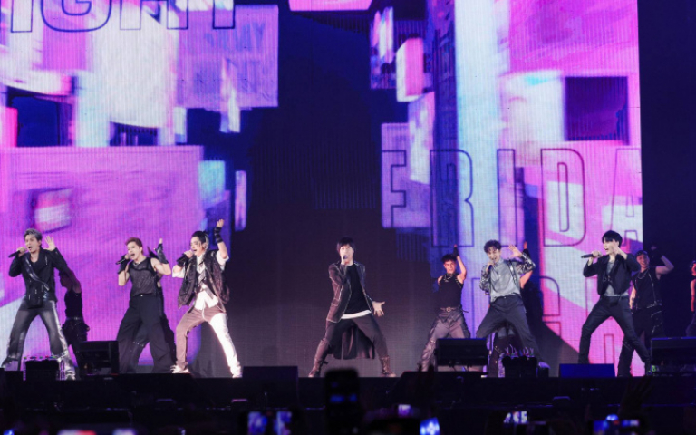 Energy唱一半阿信衝上台　嗨跳〈星期五晚上〉全場暴動