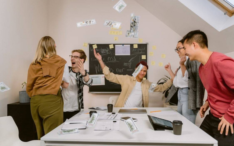 財神點名！3星座年底前財運最旺　升職、加薪、投資回報全到位