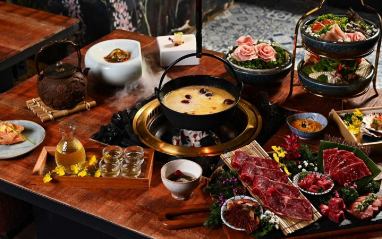 視覺系火鍋新創舉!推鍋物+燒肉12品套餐 仙氣意境好吃又好拍