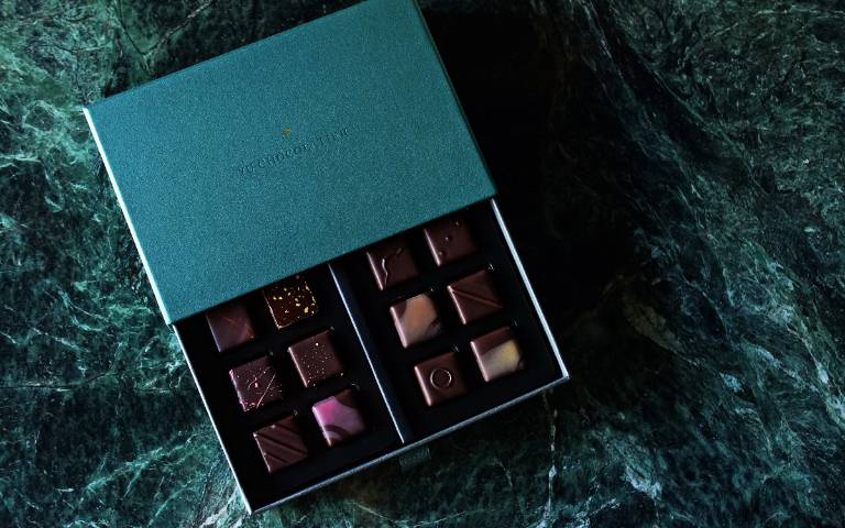 巧克⼒銜接櫻桃、⽩蘭地特製蛋糕體！YU CHOCOLATIER 畬室八週年新品全家就買到！