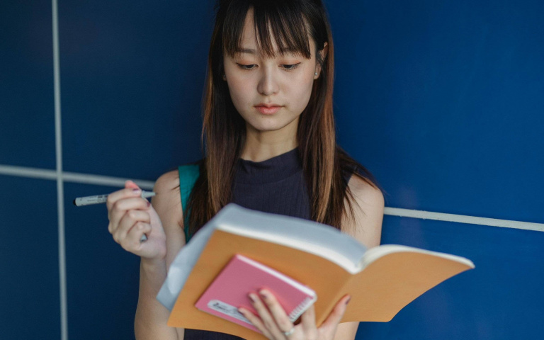 LV徵「法文翻譯工讀」時薪210被炎上！要求流利口說＋活動口譯 網炸：把專業當打工？