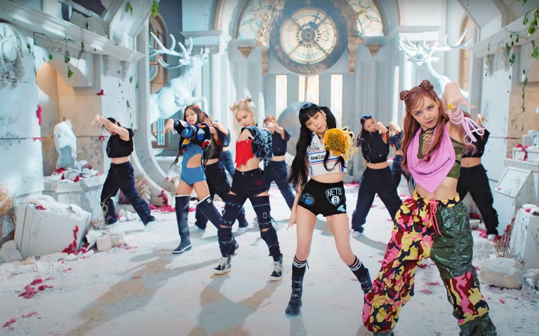 BLACKPINK回歸掀時尚潮，JISOO穿DIOR絕美亮相成活廣告