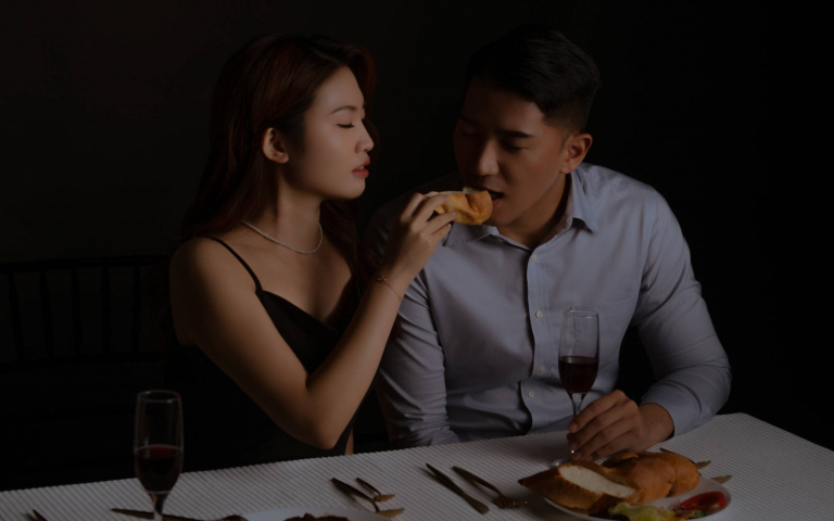 行旅×無光晚餐推住房專案!五感體驗各種美食,享受這場驚喜之旅!
