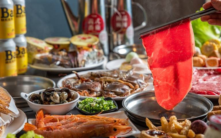 火鍋店推和牛、蝦子吃到飽！6月壽星5折優惠，還能享用各種泰式冰品