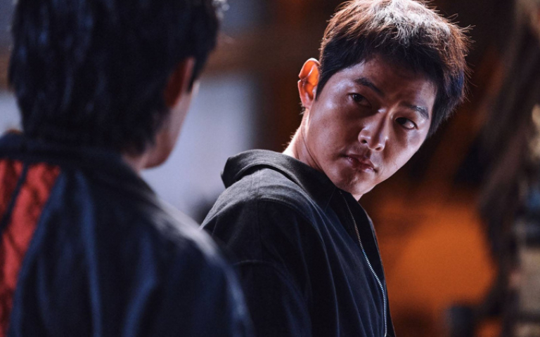 《禍亂》遭宋仲基老虎鉗拔指甲　洪士彬片場偷試痛到掉眼淚