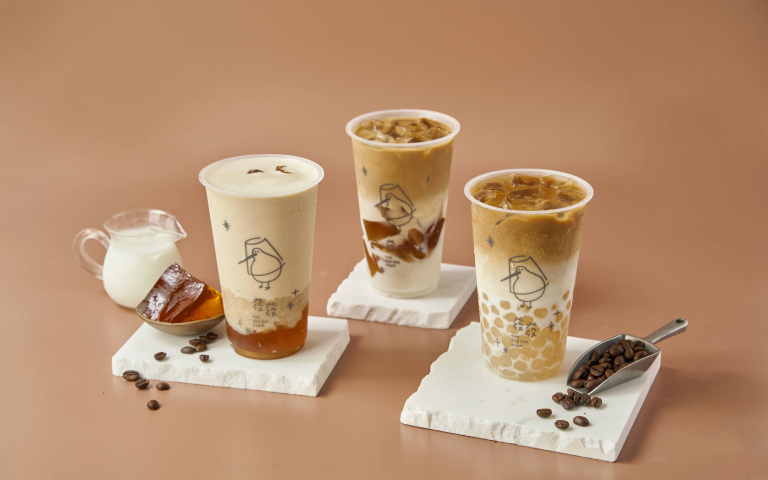 優格手搖飲攜手世界烘豆冠軍　大人系苦甜飲品限定開賣