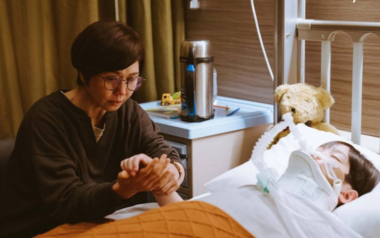 于子育《百味小廚神》兒昏迷靈魂出竅　郭子乾讚張城熙哭戲一次ok