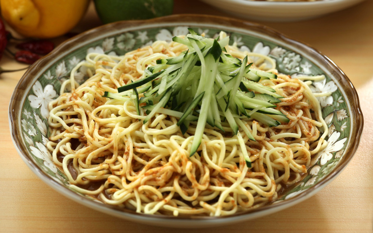 抗暑就要吃冷麵2／台式涼麵 醬汁濃郁滿滿古早味