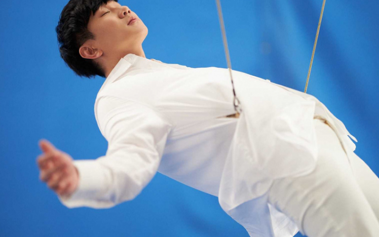 林俊傑3天僅睡8小時　被導演盛讚「吊鋼絲天才」