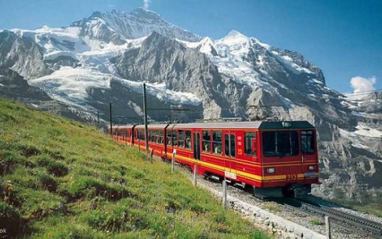 最高省4100元！無限次搭火車、渡船、巴士，瑞士必買交通票券71折起！