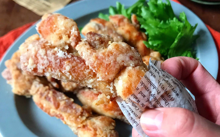 免用油炸!在家也可以輕鬆煎出 肉質多汁的「酥脆鮮味醬油雞」