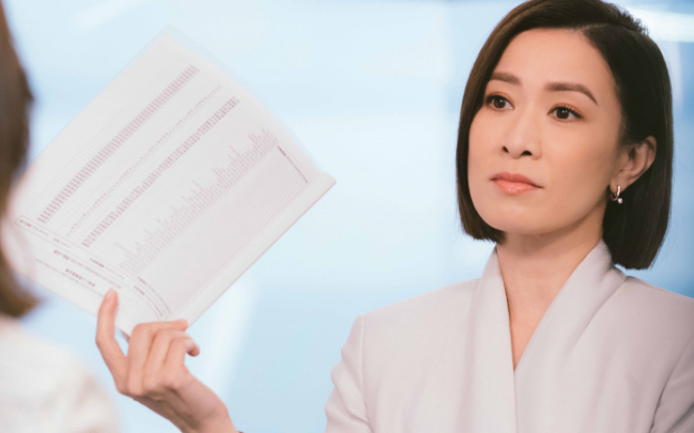 佘詩曼奪三座視后成焦點　與馬國明爭奪公司資源