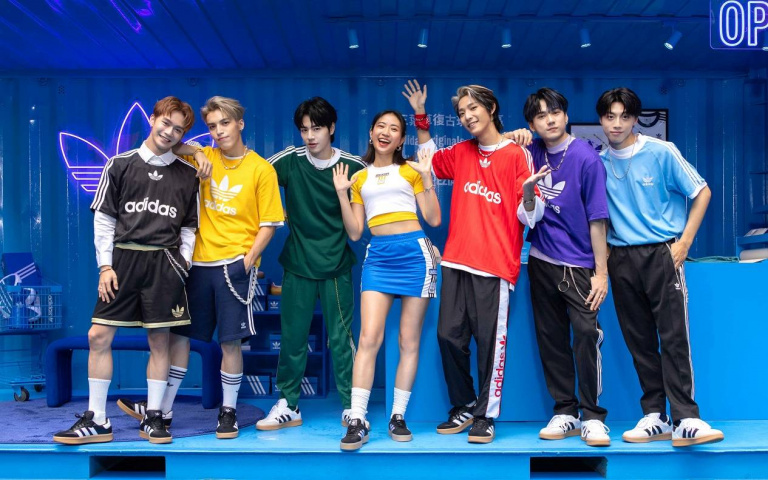 Ozone、9m88驚喜現身adidas Originals「三葉草復古玩色街區」！7人穿上原色潮服時髦擺拍超吸睛！