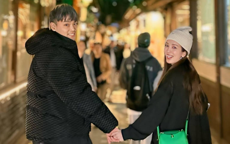 愛雅挺6月孕肚出國放鬆　日睡5小時連逛5天街展現驚人體力