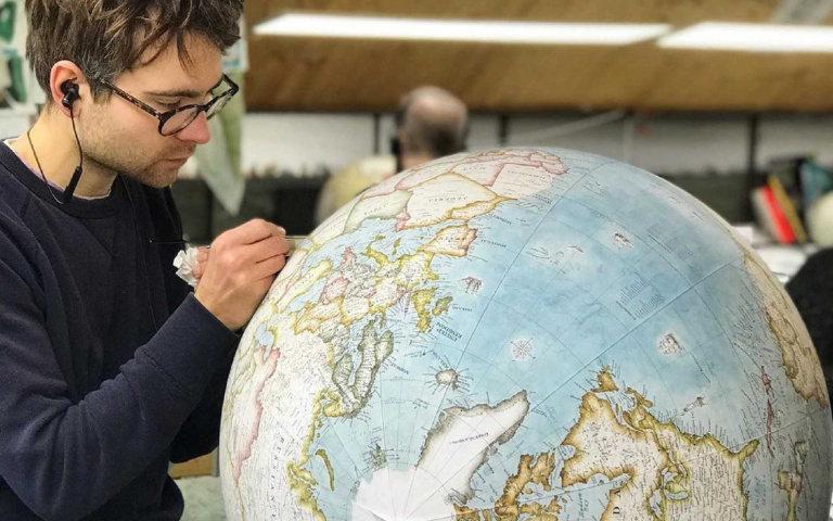 這你買得下去嗎?Bellerby & Co全手工製作地球儀,一顆200萬不是沒有原因的!