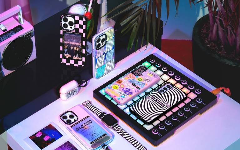 身為BLINK必須手刀預定！CASETiFY 攜手 BLACKPINK 推出聯名手機殼，把演唱會票根印上團員簽名、世界巡迴通行證