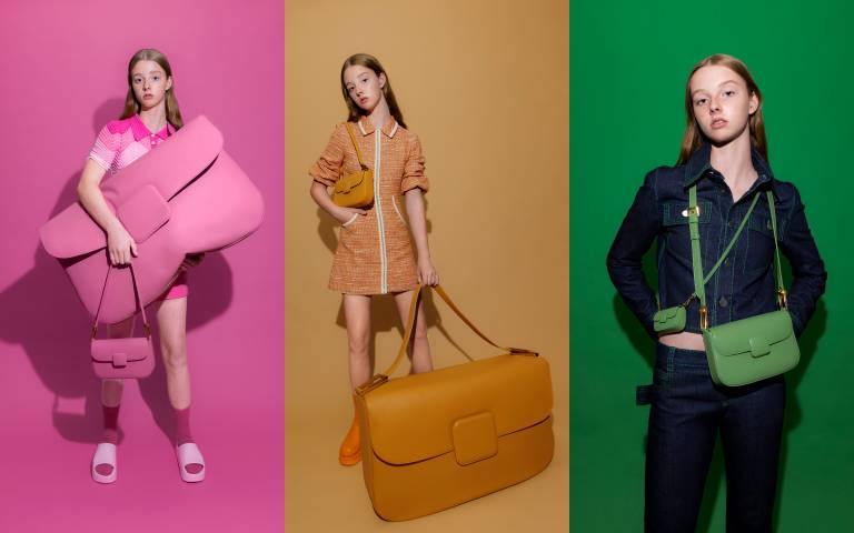 CHARLES & KEITH 2022超熱賣的芭比粉、優雅橘 Koa 方釦肩背包款,即將巡迴展出放大版尺寸,快來朝聖打卡上傳IG超可愛!