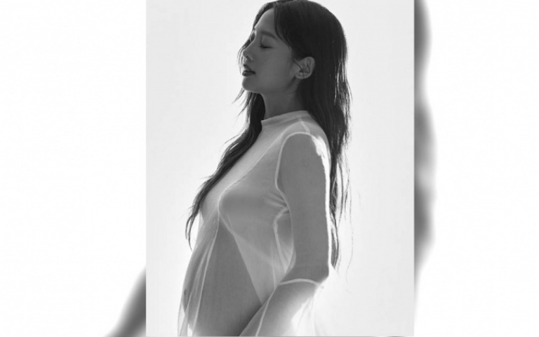 鬼鬼曬孕肚照宣布當媽　經紀人回應：已展開兩人新生活