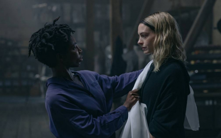 安海瑟薇漂髮化身《魅影巨星》  瑪丹娜影響導演寫「狂熱頌歌」