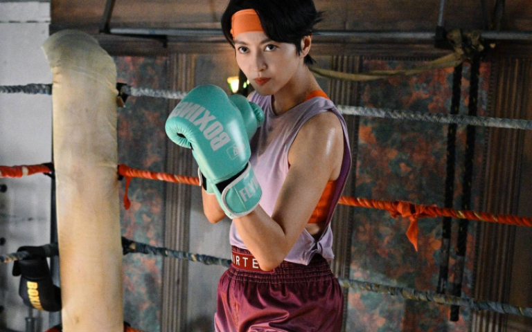 梁詠琪練泰拳變女打仔累翻　周秀娜搶男友上擂台見血縫針