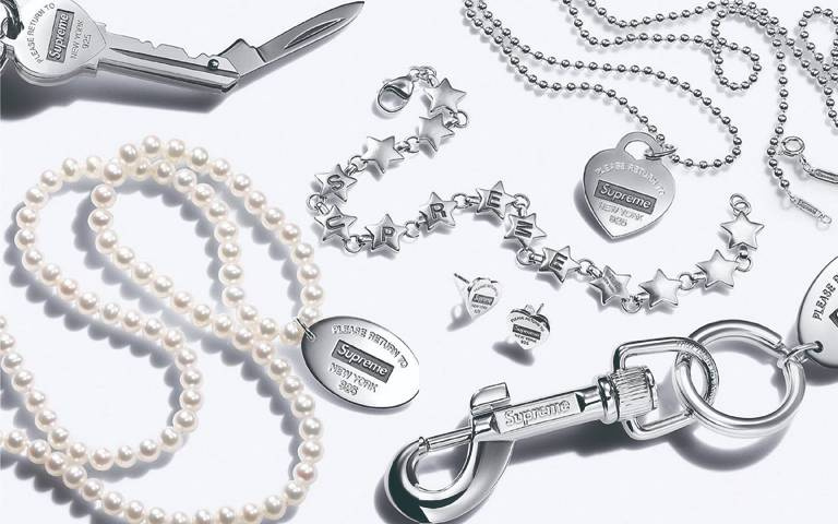 買了啦！Supreme x TIFFANY殿堂級聯名系列銀飾，潮爆7單品雙11當日全面開賣