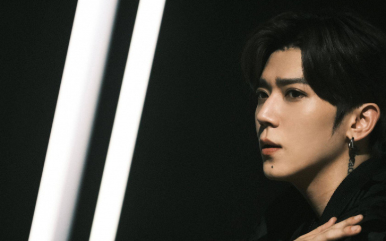 畢書盡錄音室滿場跑　竟唱到全身痠痛