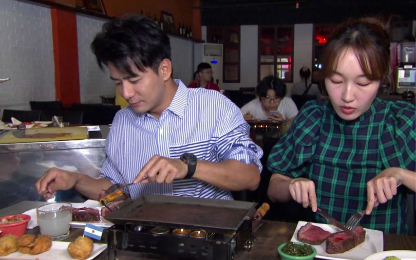 巴鈺狠當肉食女 牛排帶起情慾