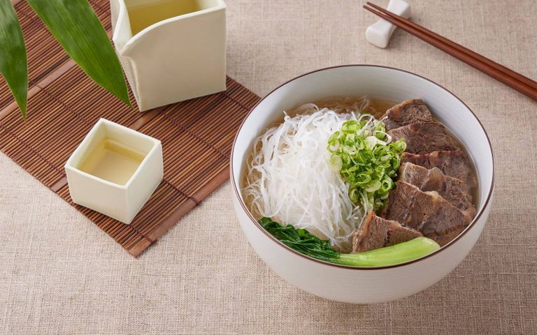 宅家吃和牛!誠品行旅「和牛頰澄清湯細粉」常溫禮盒,覆熱就能吃得超過癮!