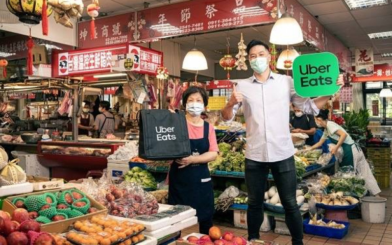 「週三瘋生鮮」Uber Eats攜手知名超市、量販等商家推蔬果、肉品6折起