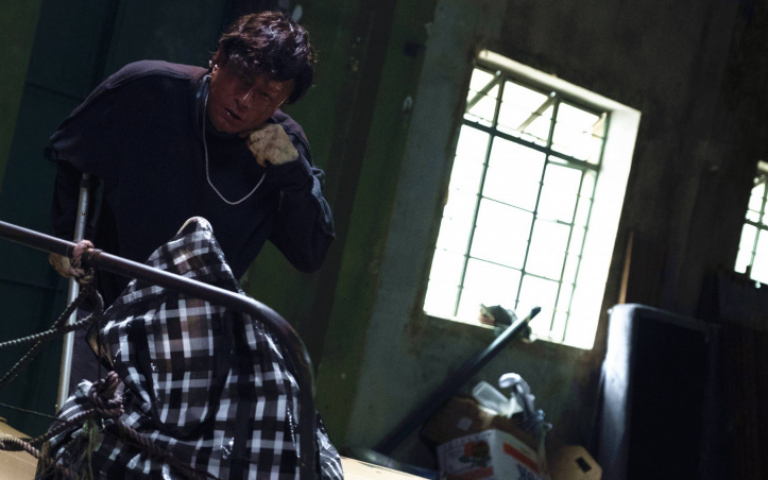 古天樂被「毀容」嚴重燒傷又跛腳　《暗殺風暴》傷疤照曝光自嘲造型很破爛