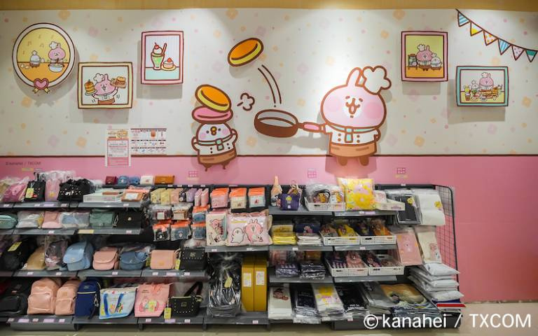 六大打卡點看過來！Ｐ助、粉紅兔兔廚師服「便當盒」陪你下廚，「皮革鏡」粉嫩迎春！