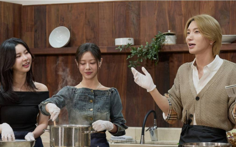 幻藍小熊同框偶像「像做夢」　KARA許齡智鼓勵後輩：不要太害怕去挑戰