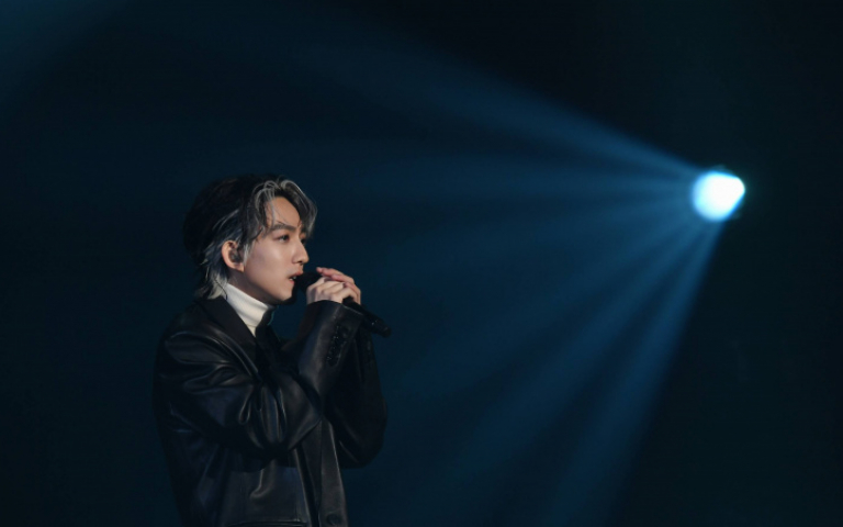 林宥嘉、蕭敬騰雙開場《紅白》較勁「誰最會放閃」　LE SSERAFIM甜笑打招呼觀眾嗨翻