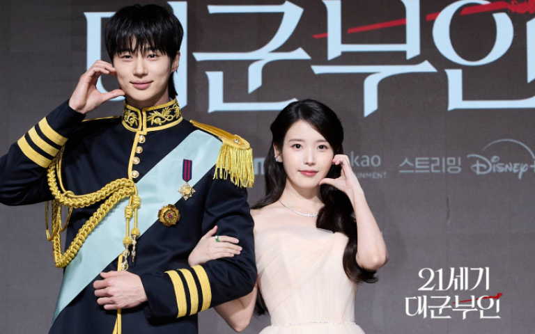 邊佑錫爆「10年前是渣男」　IU再續前緣甜喊：加倍償還