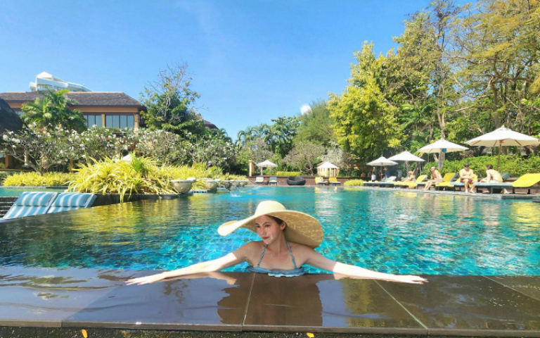 憋兩年終於出國　簡沛恩去曼谷連住三家飯店