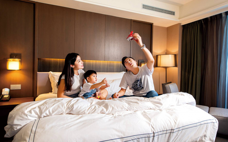 身分證拿出來！ 數字2或8入住台北 每字折100元!