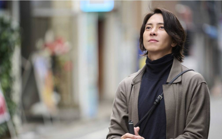 山下智久暌違多年大銀幕談情　在家矇眼生活體驗角色心境