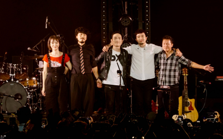 樂團消失8年宣告回歸　成員奪走鐘獎遭虧單飛比較紅