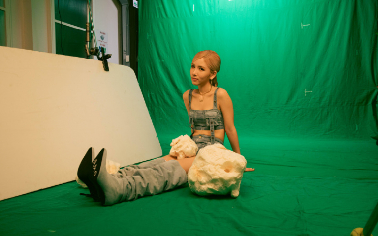 「R&B小辣椒」甩肉20公斤　化身芭比中空辣秀小蠻腰