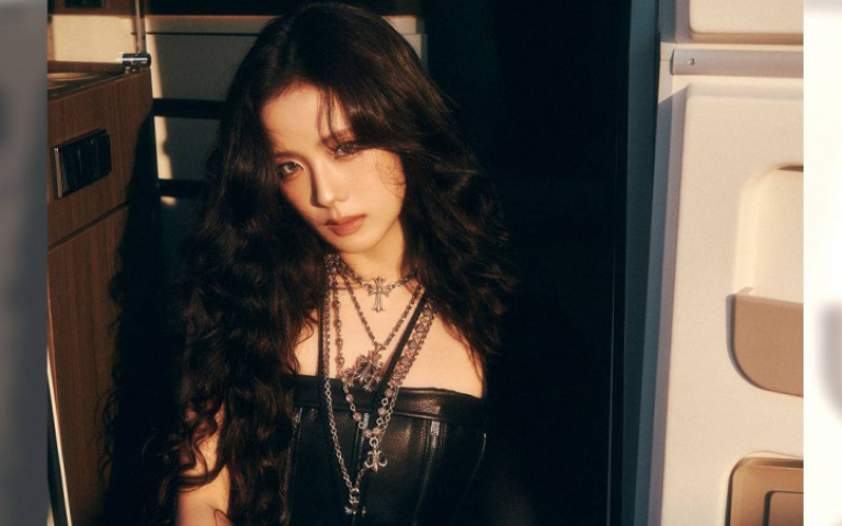 JISOO「灰塵寶寶」炒3倍高價 16日起快閃商品網路加售