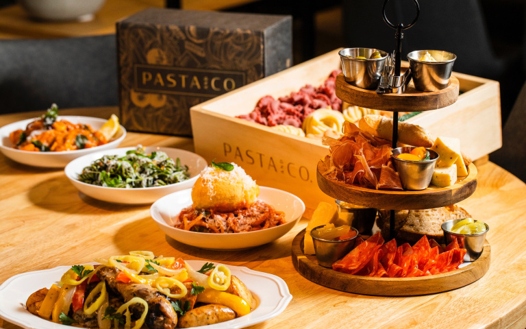 話題餐廳PASTA & CO.試營運 每日製作新鮮義大利麵 選物市集一站購足