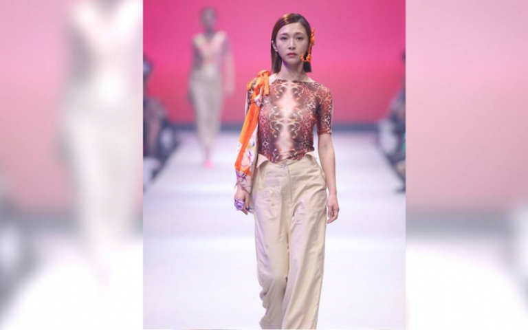 溫妮首度挑戰走秀　自我想像「是180公分超模」