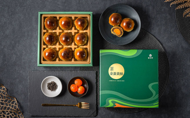松露月餅超奢華！甜點店新推禮盒，限量預購享優惠價，加購盒加點金箔！