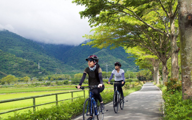 輕鬆「環島」又環保!雄獅旅遊推鐵道x鐵馬「兩鐵旅遊列車」,最頂級配備讓你玩爆全台灣!