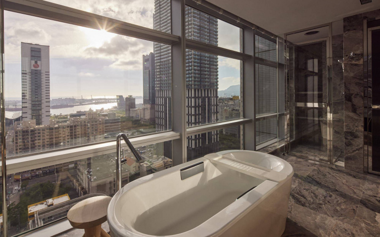 高雄雙飯店祭出週年慶優惠　滿額抽大獎、飛東京吃美食　11月入住加碼扭好禮