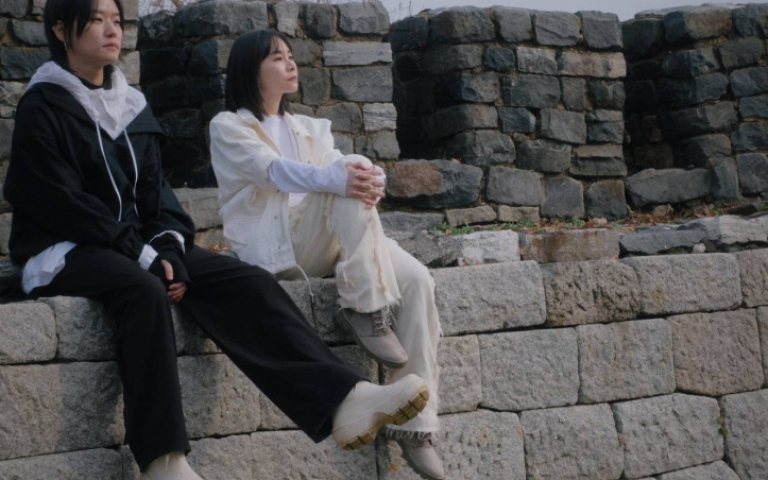 鄭宜農新歌融合台、韓文　與李瀧合作「情緒有點暴走」