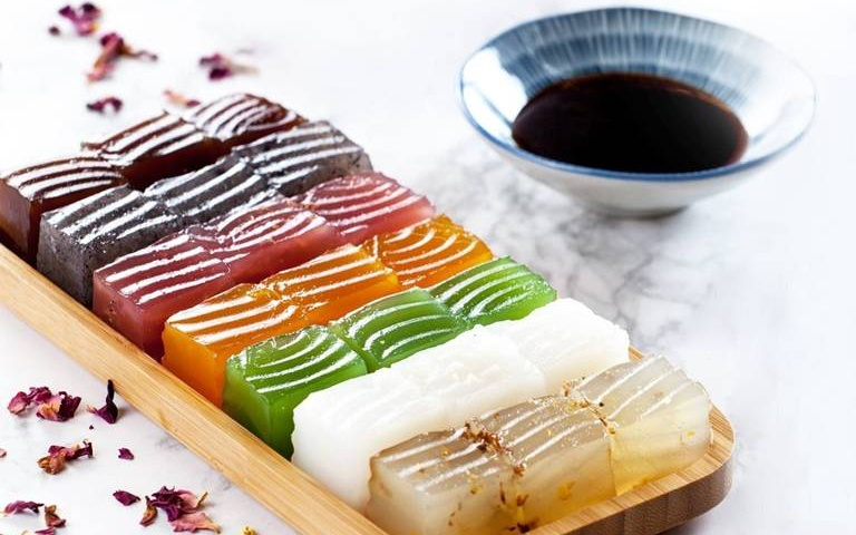 太美了吧！「彩虹粉粿」超吸睛　還可玩「轉輪盤免費吃」