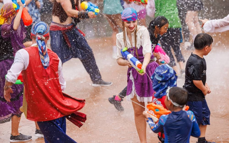 20元瘋玩六福村！炎暑巨獻「薩摩亞猛男跳水秀」及「冰凍滑道」 消暑功力NO.1！