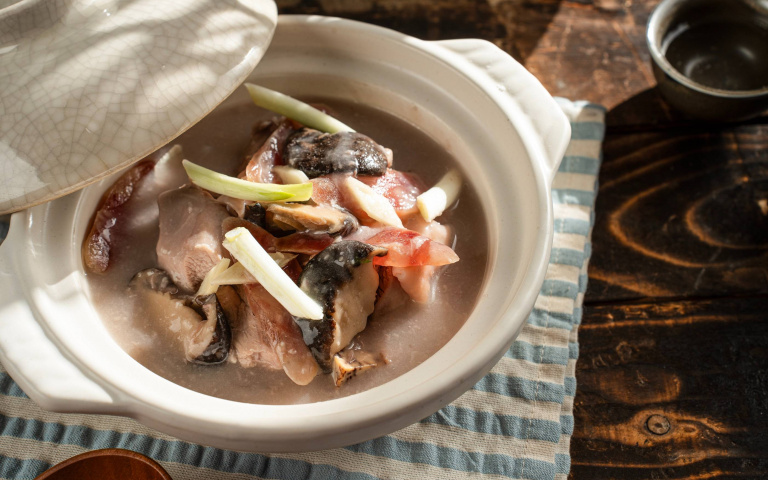 飯店復刻港式經典料理！椰汁芋香滑雞煲、廣東芥藍鯪魚酥...超正宗吃貨快衝！